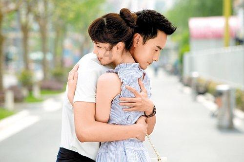 婧婧整理卧室